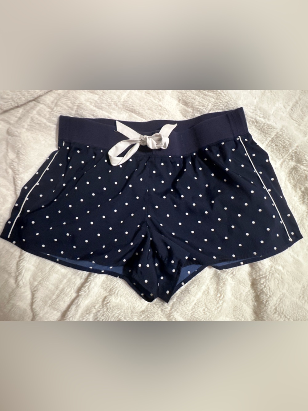 Super cute polka dot AE /aeire shorts
